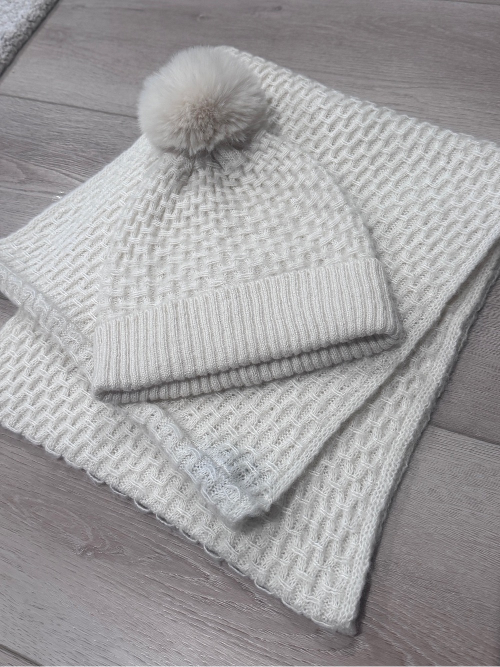 Vince Camuto Cream Knit Pom Pom Beanie & Scarf Set